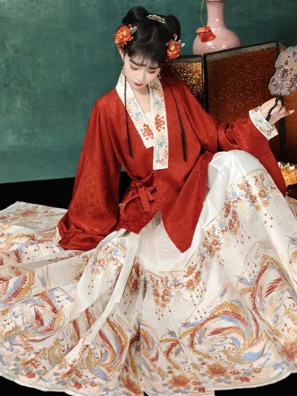 Ming Dynasty Hanfu Set – Cross-Collar Top with Mamian Qun- Hanfu Way: Traditional & Modern Chinese Hanfu Clothing for All Occasions
