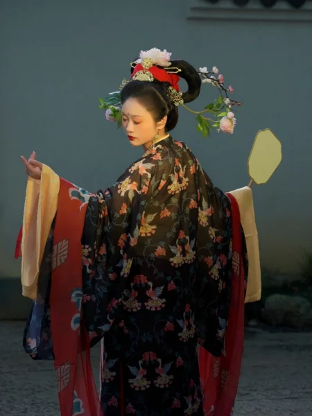 Tang Dynasty Qixiong Ruqun Set – Restored from the Guiding Bodhisattva