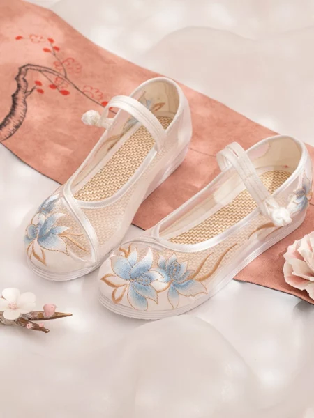 Chinese Style Mesh Pearl Embroidered Hanfu Shoes