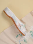 Sepatu Satin Bordir Gaya Vintage Cina-2