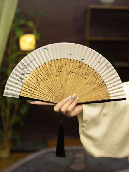Elegant Chinese Style Folding Fan