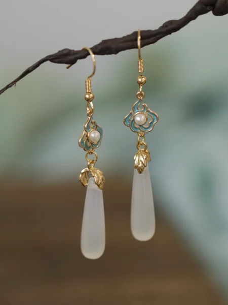Song Dynasty Teardrop Tassel Earrings