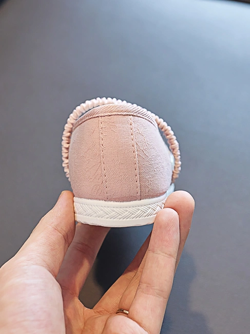 Broderade Hanfu-skor för flickor i kinesisk stil - Hanfu Way: Traditionella och moderna kinesiska Hanfu-kläder för alla tillfällen