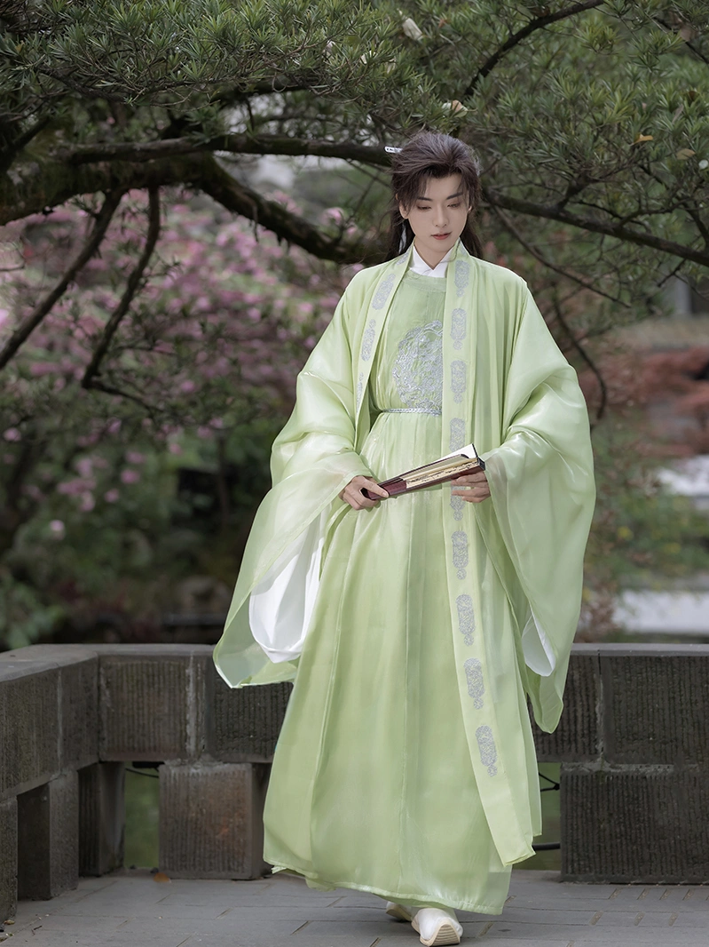 Zielony haftowany zestaw Yuanlingpao z dynastii Tang - 4 szt.