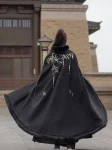 Traditioneller chinesischer bestickter schwarzer Hanfu-Wintermantel-1