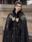 Traditioneller chinesischer bestickter schwarzer Hanfu-Wintermantel-1