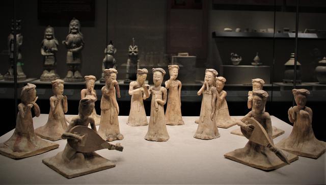 Bộ quần (破裙) trong Hán phục là gì?