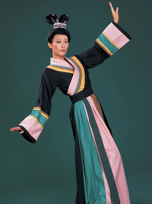 Trang phục thời nhà Tấn-Ngụy và Nam-Bắc triều - Hanfu Way: Trang phục Hanfu truyền thống và hiện đại của Trung Quốc cho mọi dịp