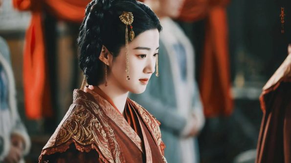 Nghệ thuật của màu sắc và sự thanh lịch: Khám phá sâu sắc phong cách Hán phục của Lục Vũ Tiêu trong vai Thượng Quan Thiên