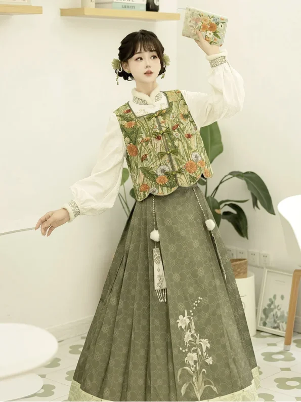 New Chinese Style Green Jacquard Vest Set with Ma Mian Qun