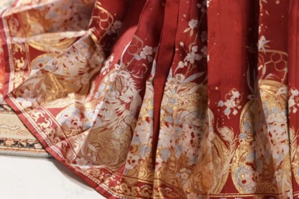 New Chinese Style Red Embroidered Hanfu Set with Yunjian Top and Ma Mian Qun- Hanfu Way: Traditional & Modern Chinese Hanfu Clothing for All Occasions