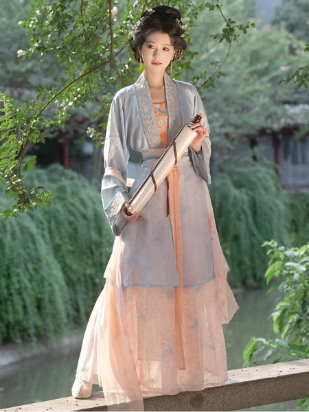 ชุดปักลายสไตล์สุภาพสตรีฮั่นฟูราชวงศ์ซ่ง