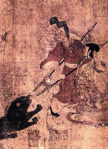 One section of Gu Kaizhi’s Admonitions of the Instructress to the Court Ladies (Eastern Jin Dynasty), housed in the British Museum, London. The male figure wears a curved-collar wide-sleeved long robe, while the female figure has a “wo duo” bun hairstyle, wears a right-lapped blouse with drooping sleeves and a floor-length skirt, the waist tied with a narrow ribbon belt.