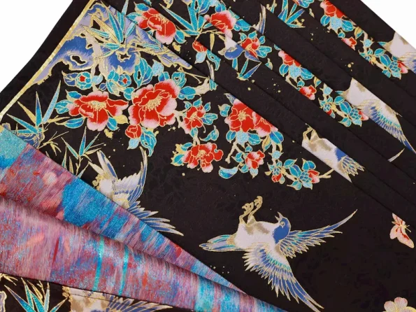 Mingdynastin Hanfu hög densitet blommig fågelbrokad Mamian Qun - Hanfu Way: Traditionella och moderna kinesiska Hanfu-kläder för alla tillfällen