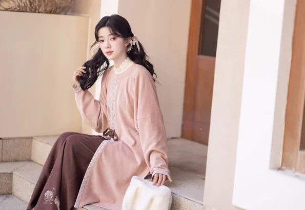 ชุดฮั่นฟู่ราชวงศ์หมิง ไส้ถั่วแดง รสกุหลาบ ฤดูใบไม้ร่วง