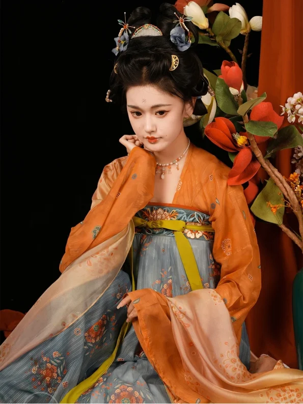 Tang Dynasty Hanfu Longkui Set – Dunhuang Inspired Qixiong Ruqun with Shawl- Hanfu Way: Traditional & Modern Chinese Hanfu Clothing for All Occasions