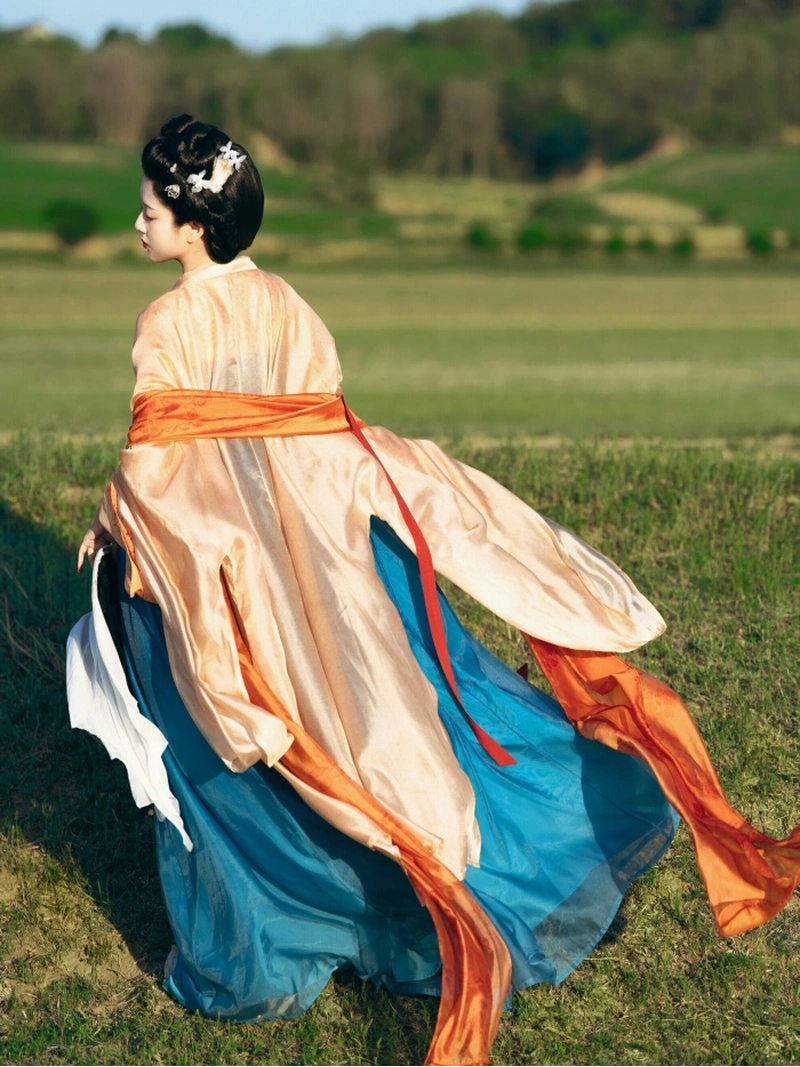 Tang Dynasty Qixiong Ruqun Set-1 Tang Dynasty Qixiong Ruqun Set- Hanfu Way: Traditional & Modern Chinese Hanfu Clothing for All Occasions